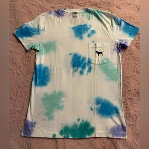 Small tie-dye style pocket tee Victoria’s Secret PINK